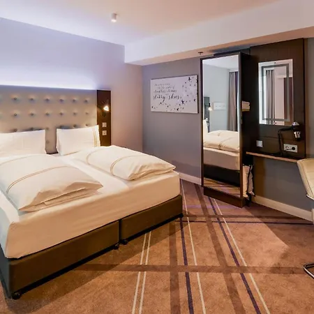 Hotel Premier Europaviertel 3*