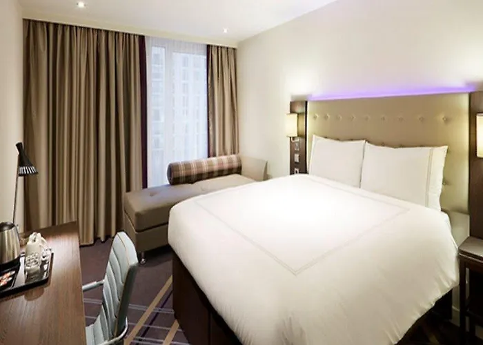 Hotel Premier Europaviertel 3*